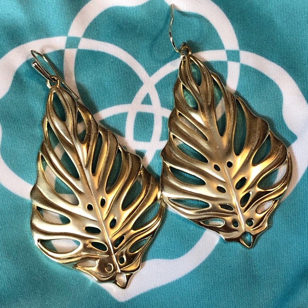 Kendra Scott Selena Leaves in YG